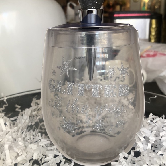 Christmas 16oz Wine with diamond with wine bottle stopper - Picture 2 of 4